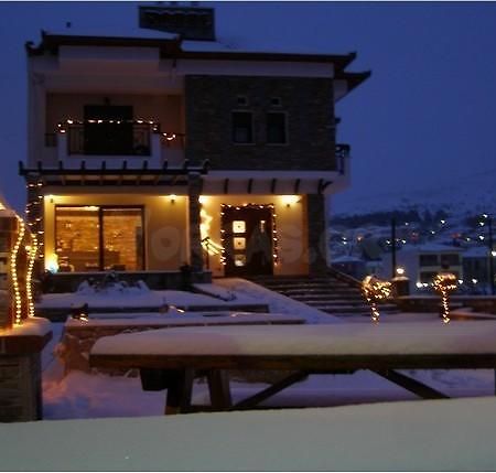 Guesthouse 4 Seasons Árnissa Exteriör bild
